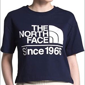 North face crop tee